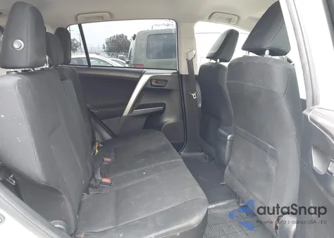 2017 Toyota Rav4 Le z USA, uszkodzony, nr VIN JTMZFREV3HJ124333